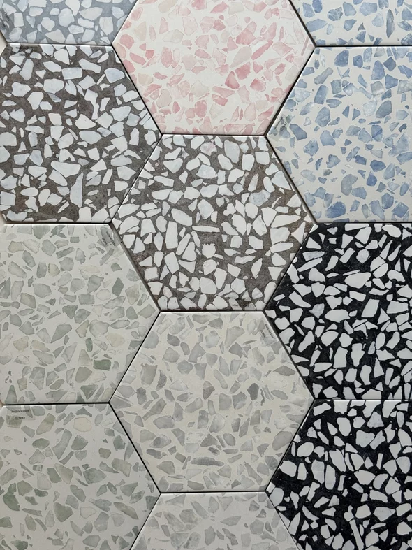 Riazza Hexagon Nero 23,2x26,7 cm